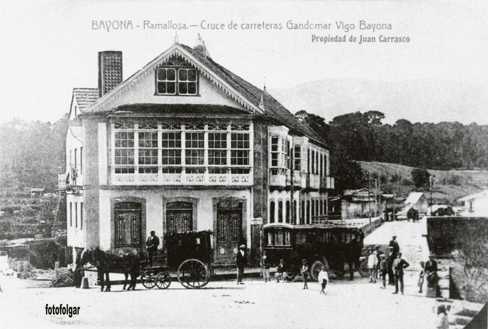 Las fotografías realizadas por Aurelio Rey Alar, pertenecientes a su archivo familiar, reflejan a la perfección la intensa actividad  que se desarrollaba en la zona del puente de A Ramallosa.