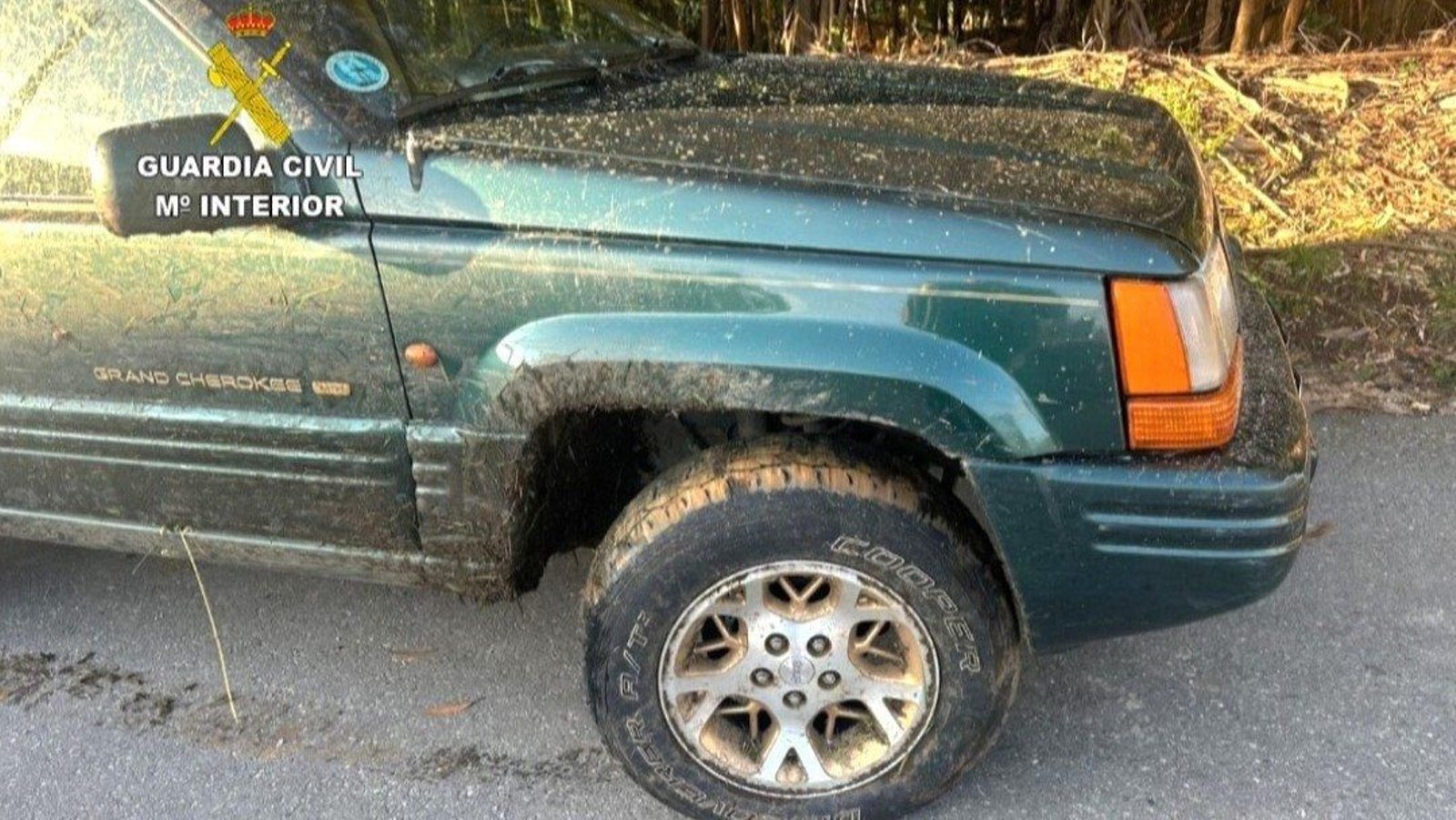 Coche con el que el vecino de O Rosal destrozó mobiliario en A Guarda.