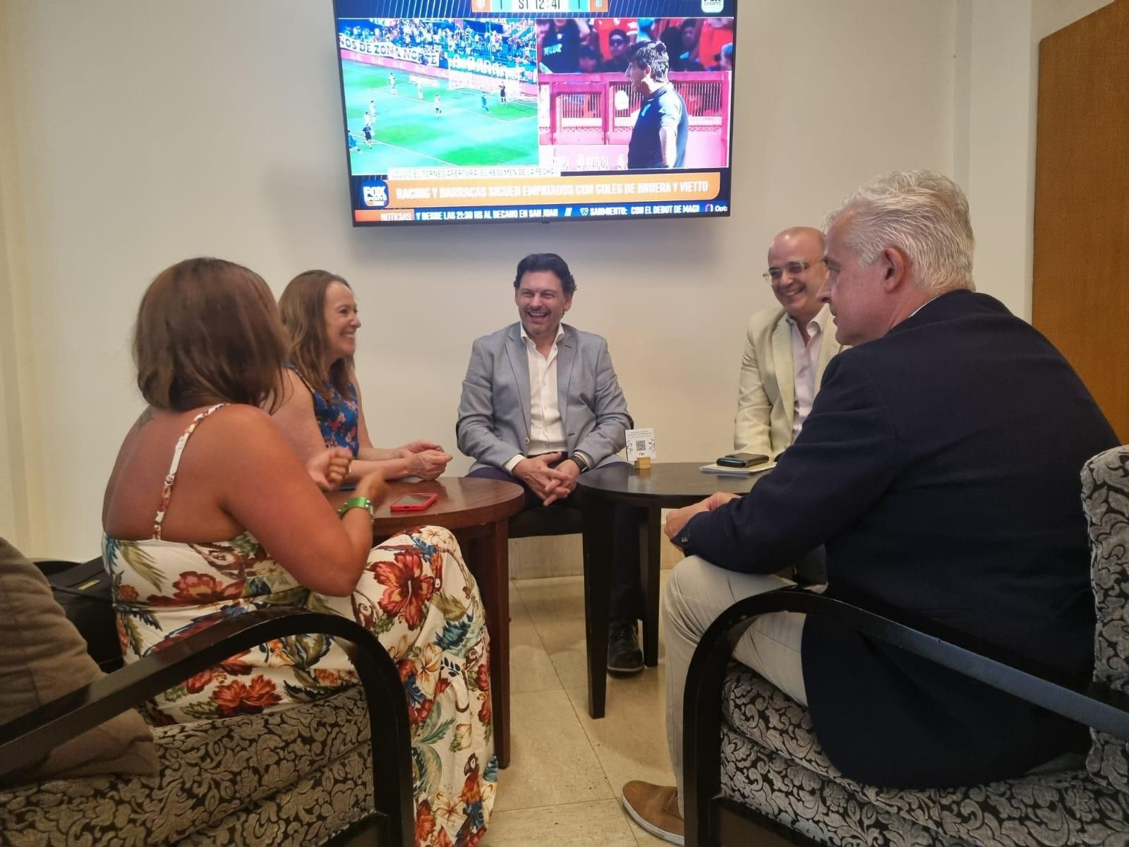 El secretario xeral da Emigración, Antonio Rodríguez Miranda, anunció en un encuentro con medios en Buenos Aires la organización de una Feria de Empleo en Argentina y Uruguay a principios de marzo.