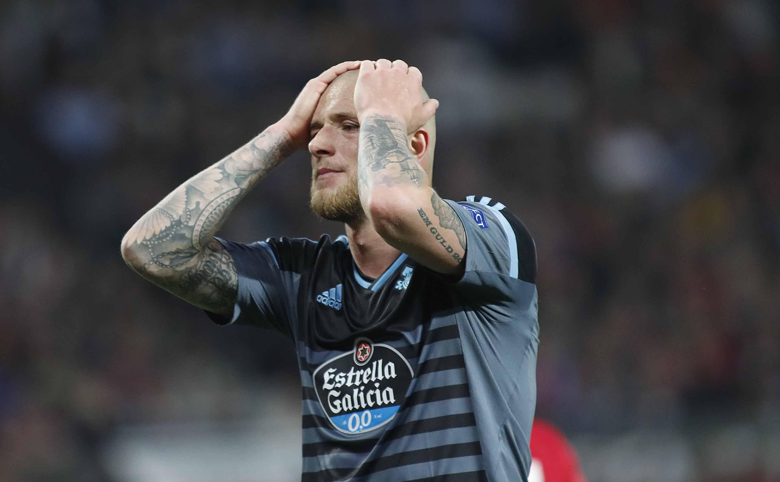 Las mejores imágenes del partido de vuelta entre Manchester United y Celta (1-1). // J.V. Landín