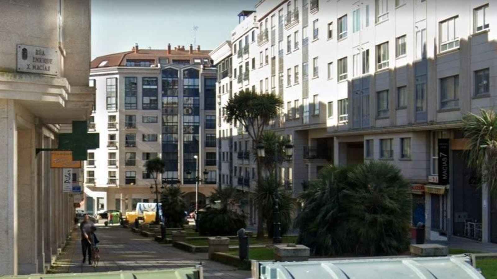 La peatonal, trasversal de Hispanidad, lleva el nombre del compositor Enrique X. Macías.