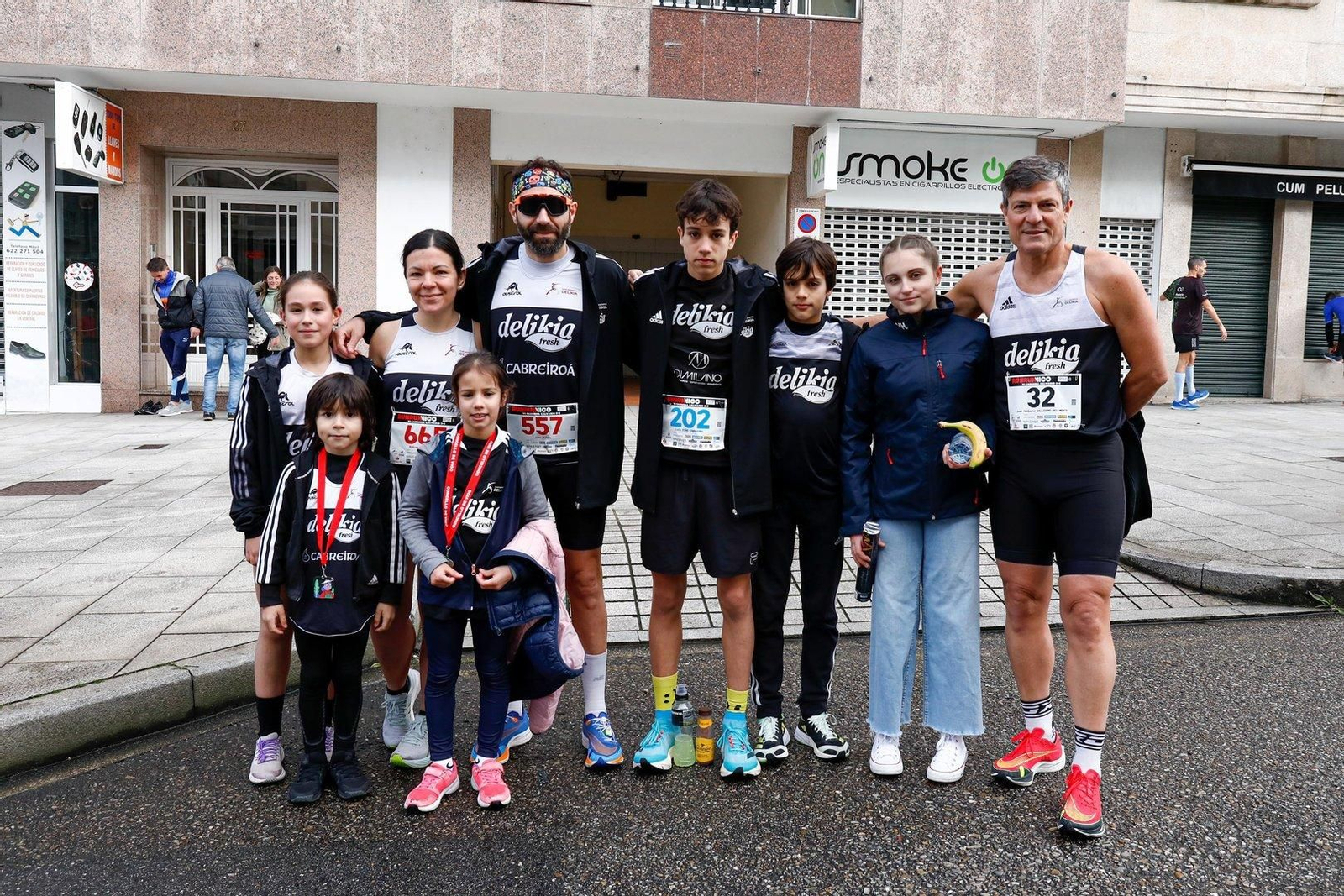 Posado de participantes en la carrera Calvario 5+5.