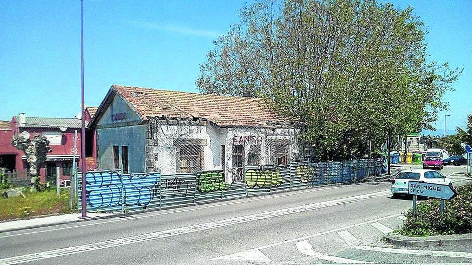 La antigua estación del tranvía aún en pie en Canido