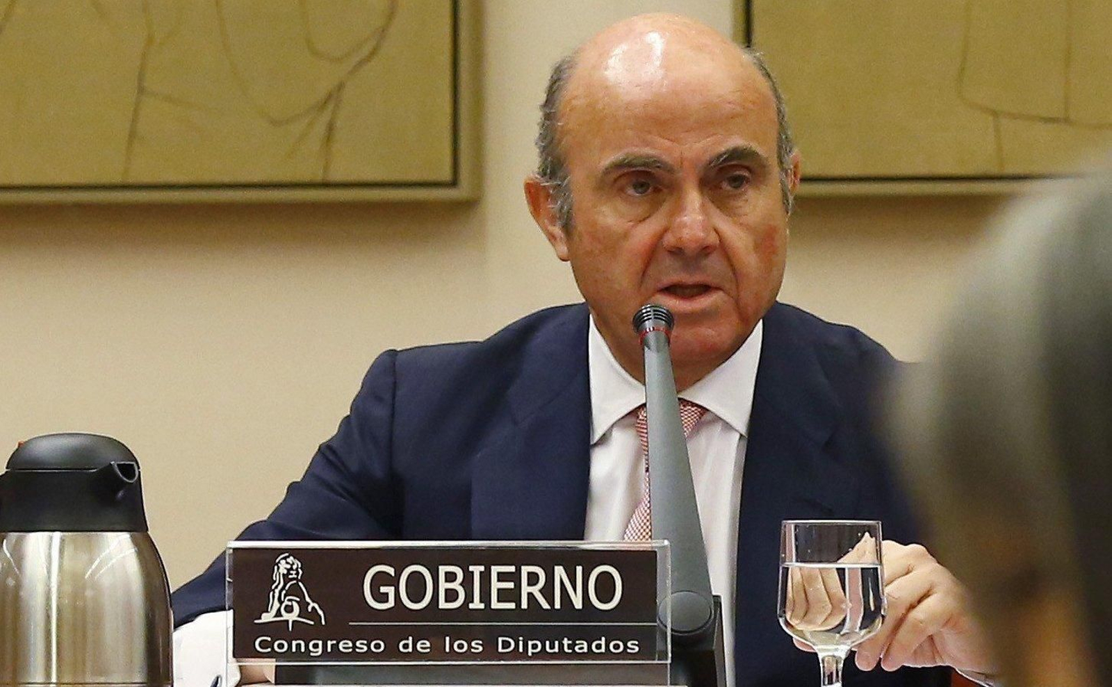 De Guindos, al inicio de su comparecencia en la comisión.