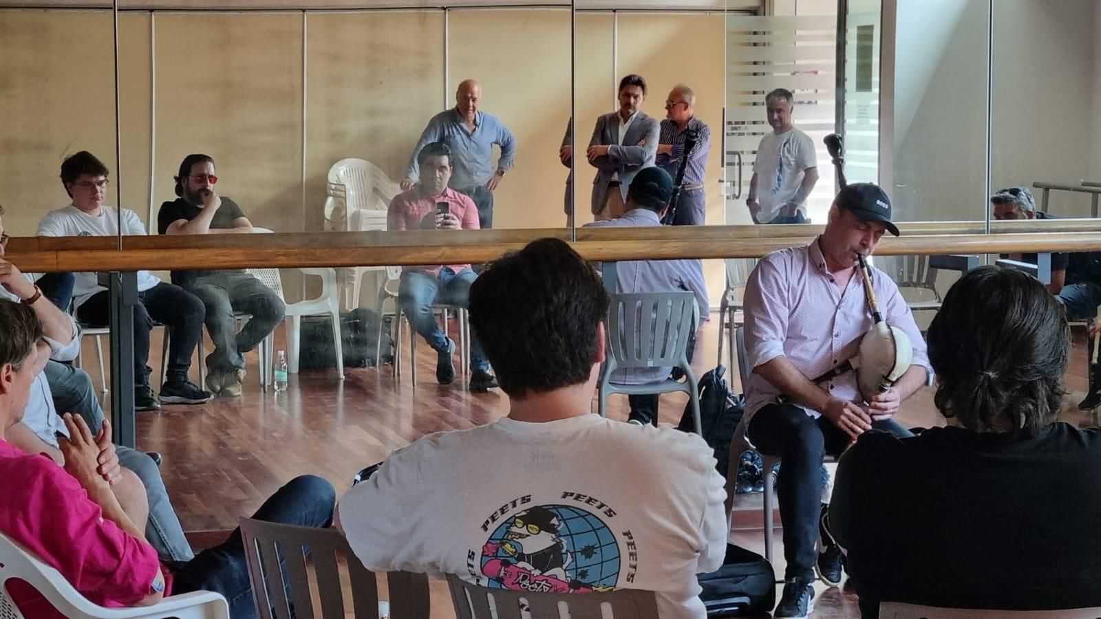 El concierto y la masterclass se celebraron con ocasión del 55º aniversario de la entidad gallega en Santiago de Chile