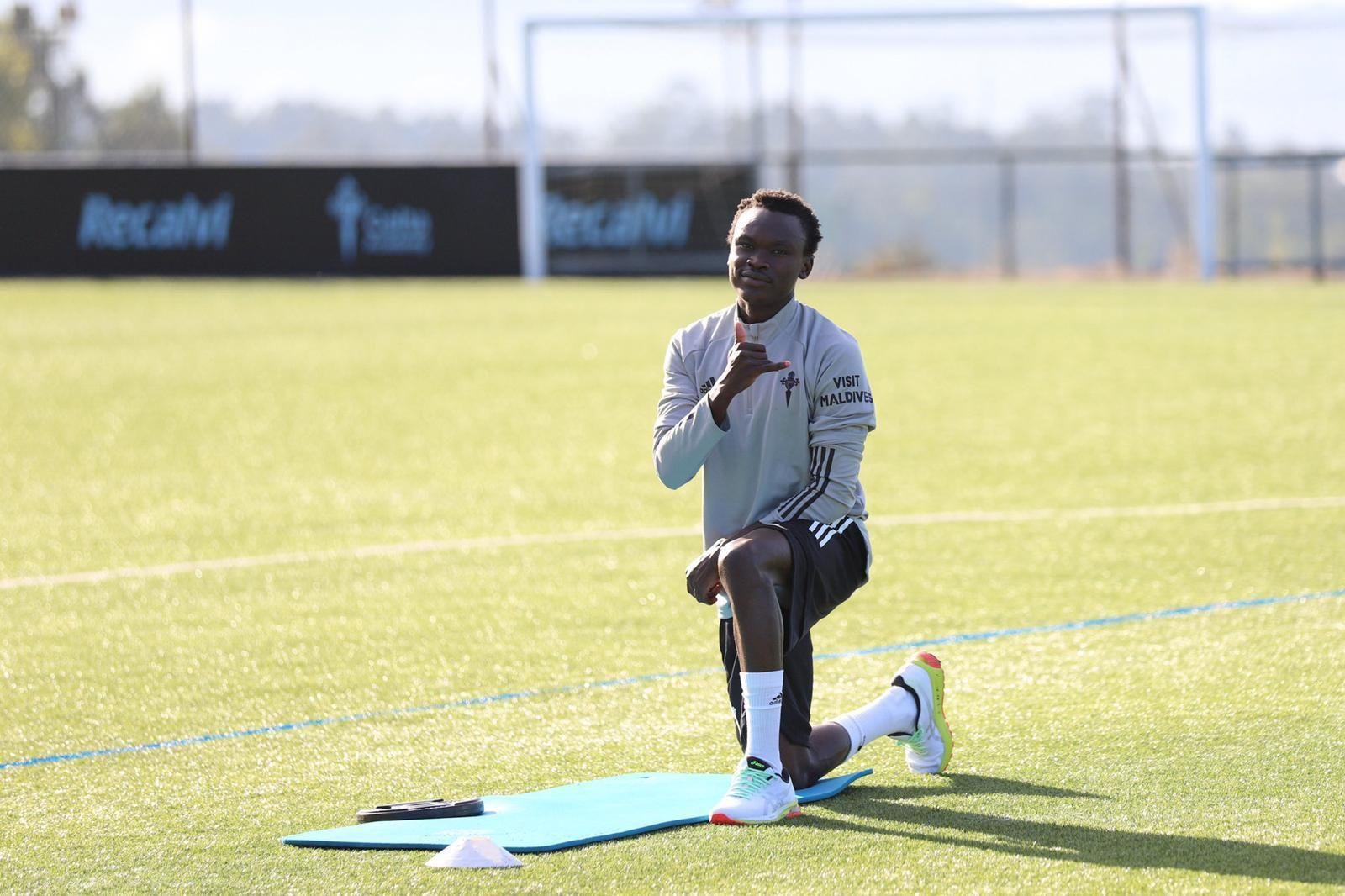 Pione Sisto aterrizó en territorio danés anoche y hoy debería concretar su salida del Celta.