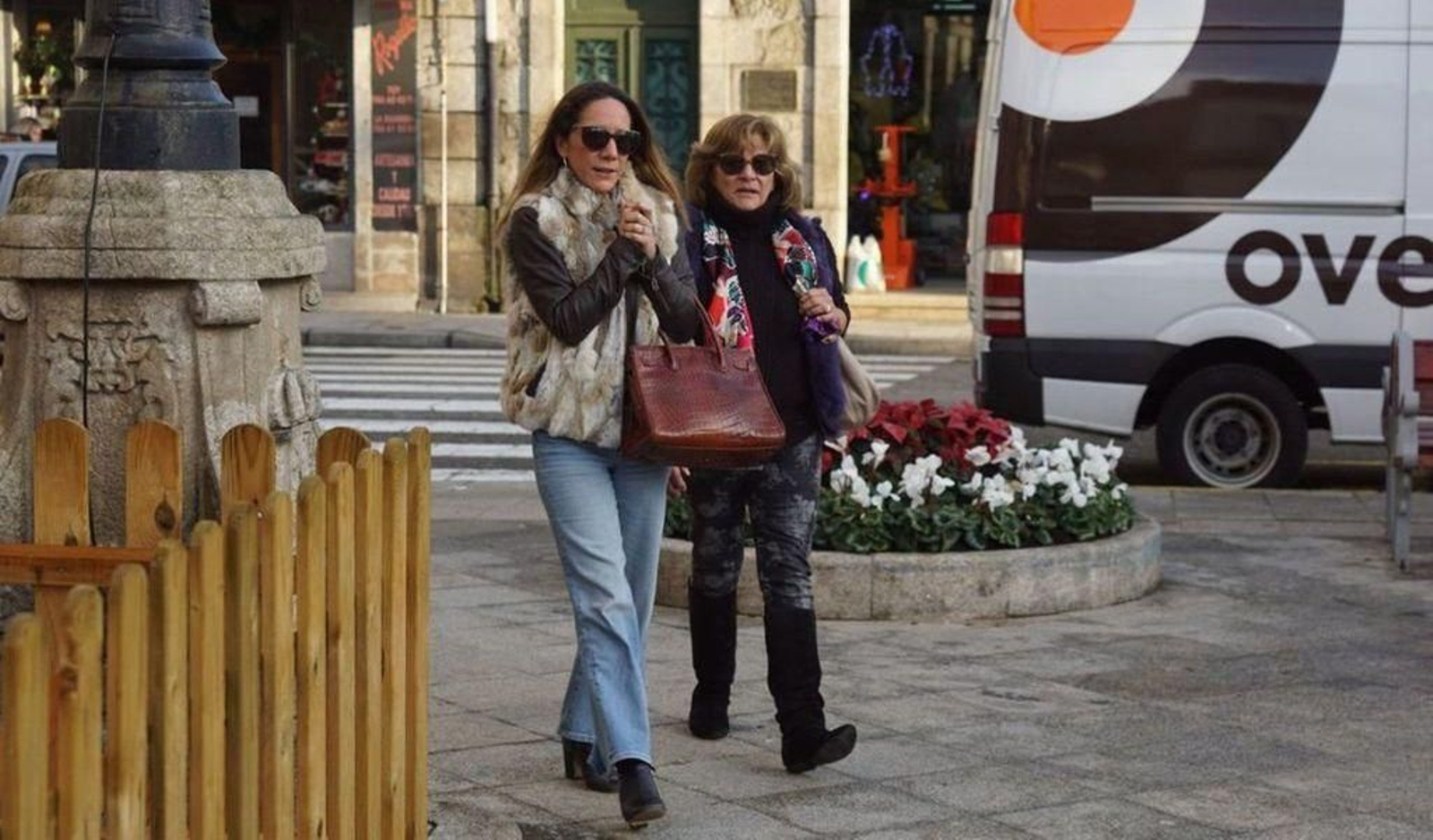 La hermana y la madre de Déborah siguen muy de cerca los pasos del juzgado.