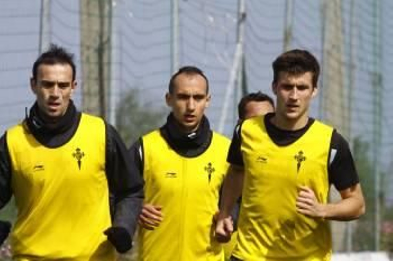 Nacho Insa, en el centro, junto a varios compañeros. (Foto: ATLÁNTICO DIARIO)