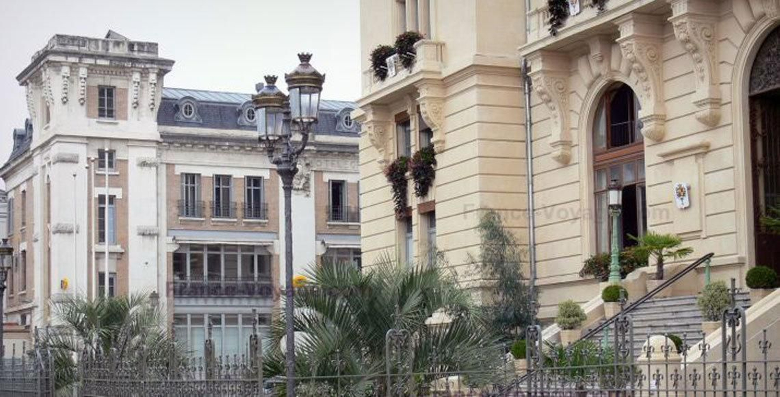 La firma tuvo lugar en la localidad francesa de Tarbes.