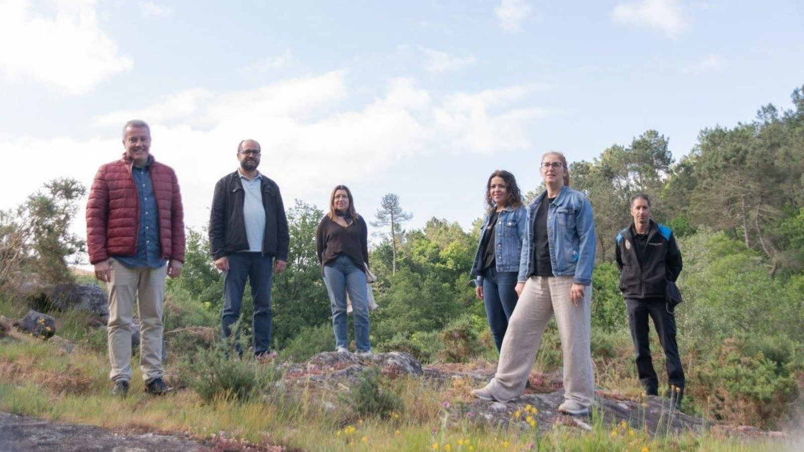 El alcalde, Luis Piña, visitaba ayer los terrenos que guardan el legado más antiguo de A Cañiza.
