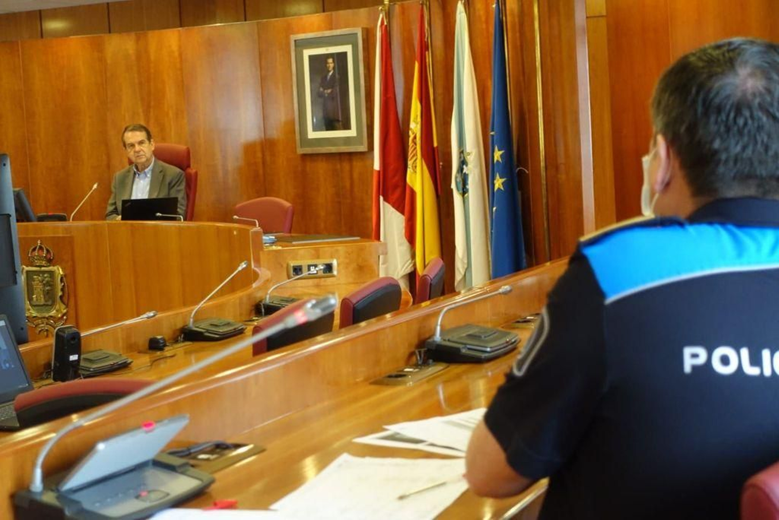 Caballero, ayer en la rueda de prensa con la comisión covid municipal.