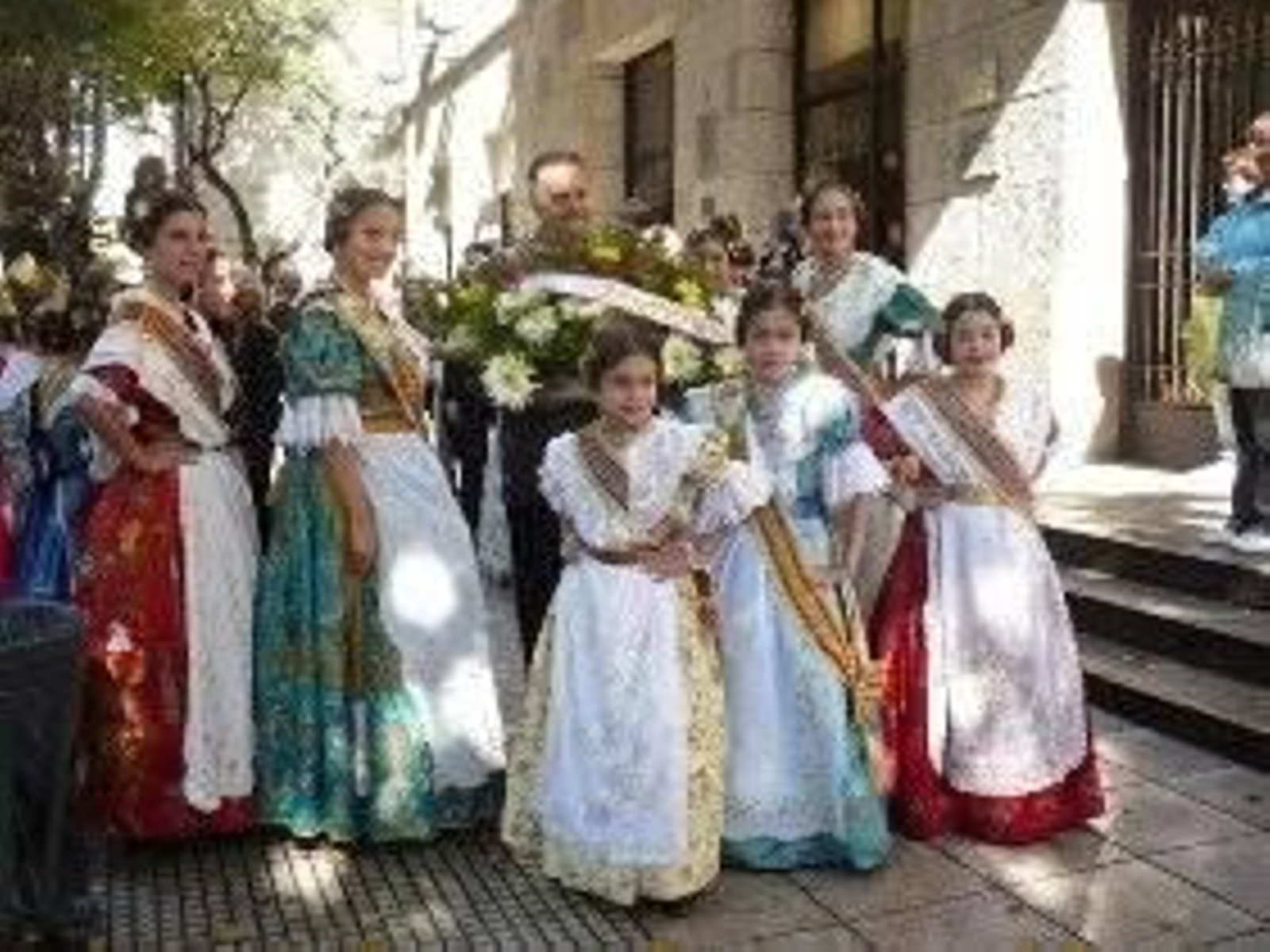 Un momento de la ofrenda floral.