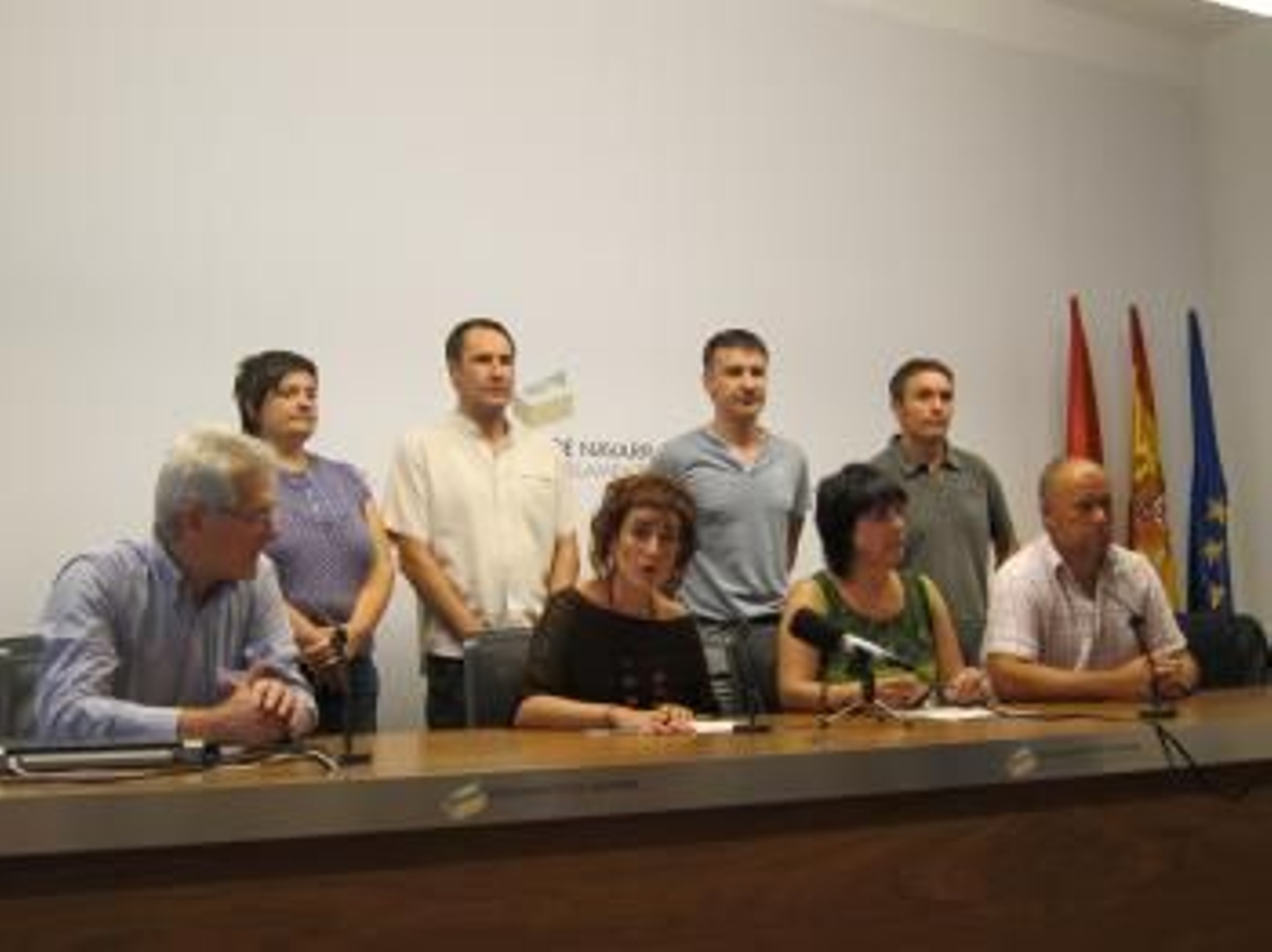 Siete parlamentarios navarros de Bildu y Aralar permanecerán encerrados durante 24 horas en el Parlamento de Navarra