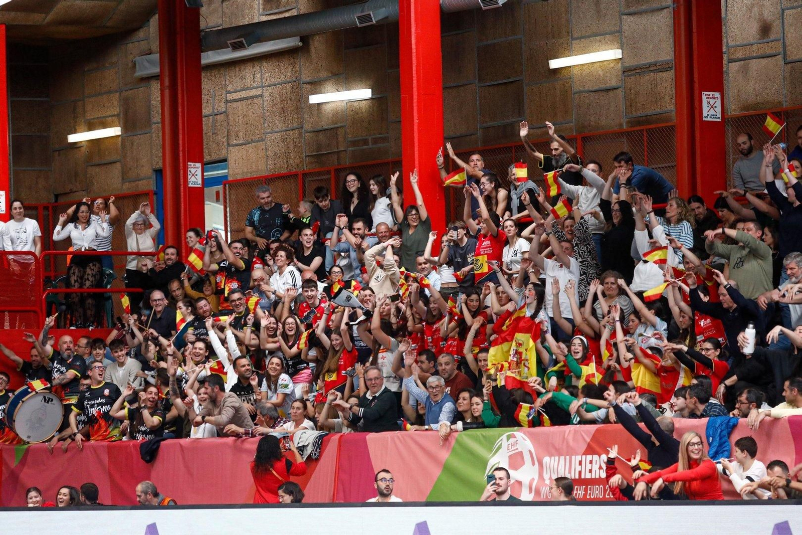 España-Azerbaiyán balonmano femenino en Porriño.