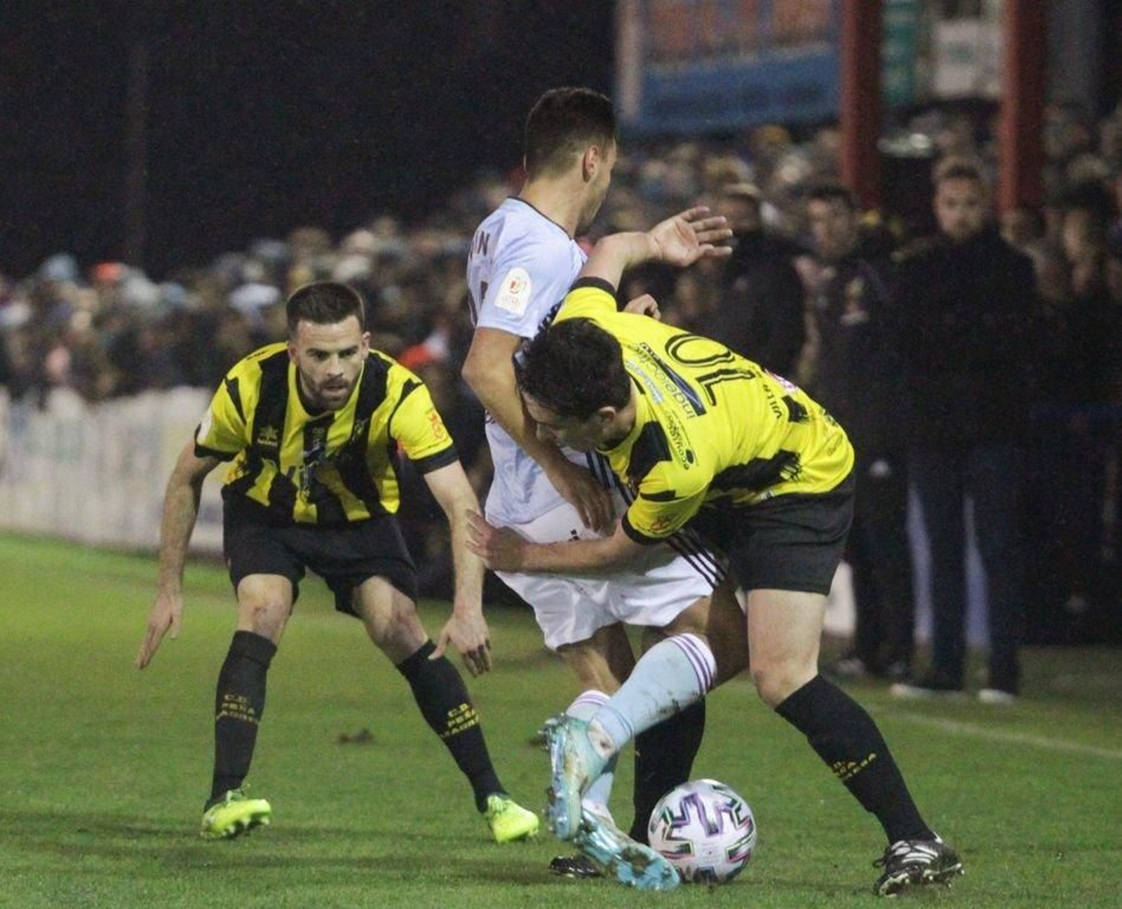 El Celta apenas pasó apuros ayer en el campo de La Planilla ante la Peña Azagresa, que puso intensidad pero mostró carencias.