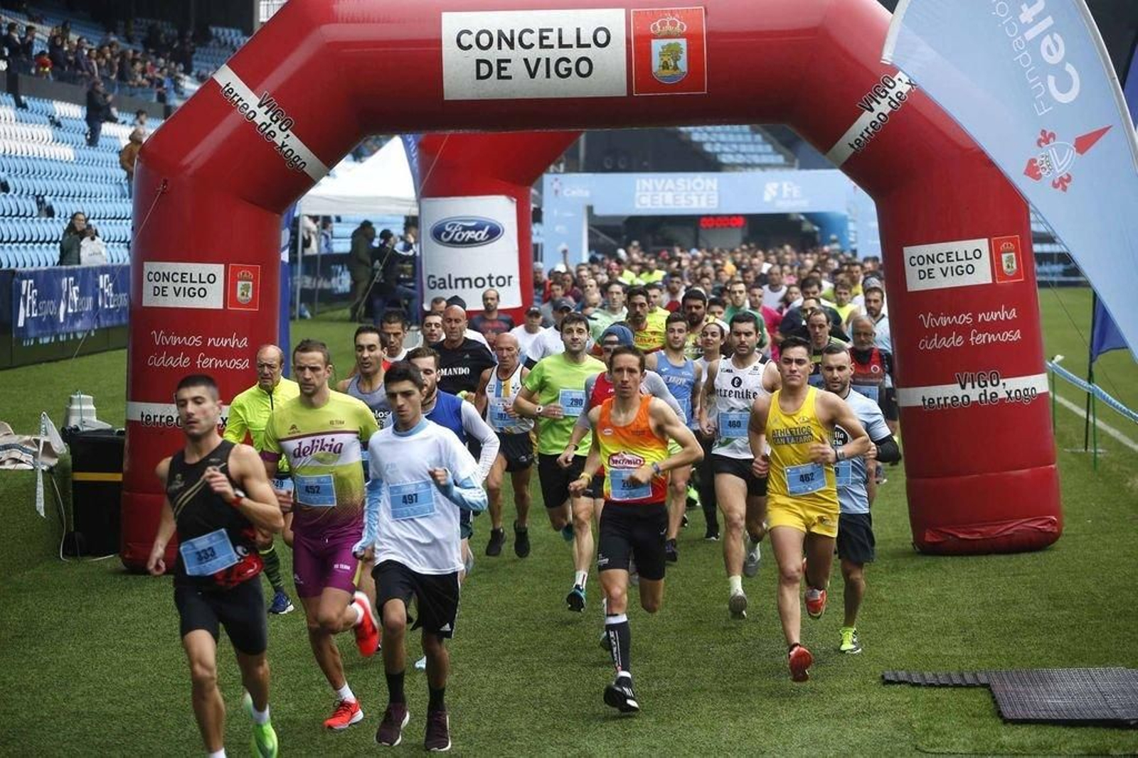 Josué Moreno, do CAR Marisqueiro, comezou a proba a moita velocidade e, de feito, xa se situou na primera                                                 praza dende o comezo.