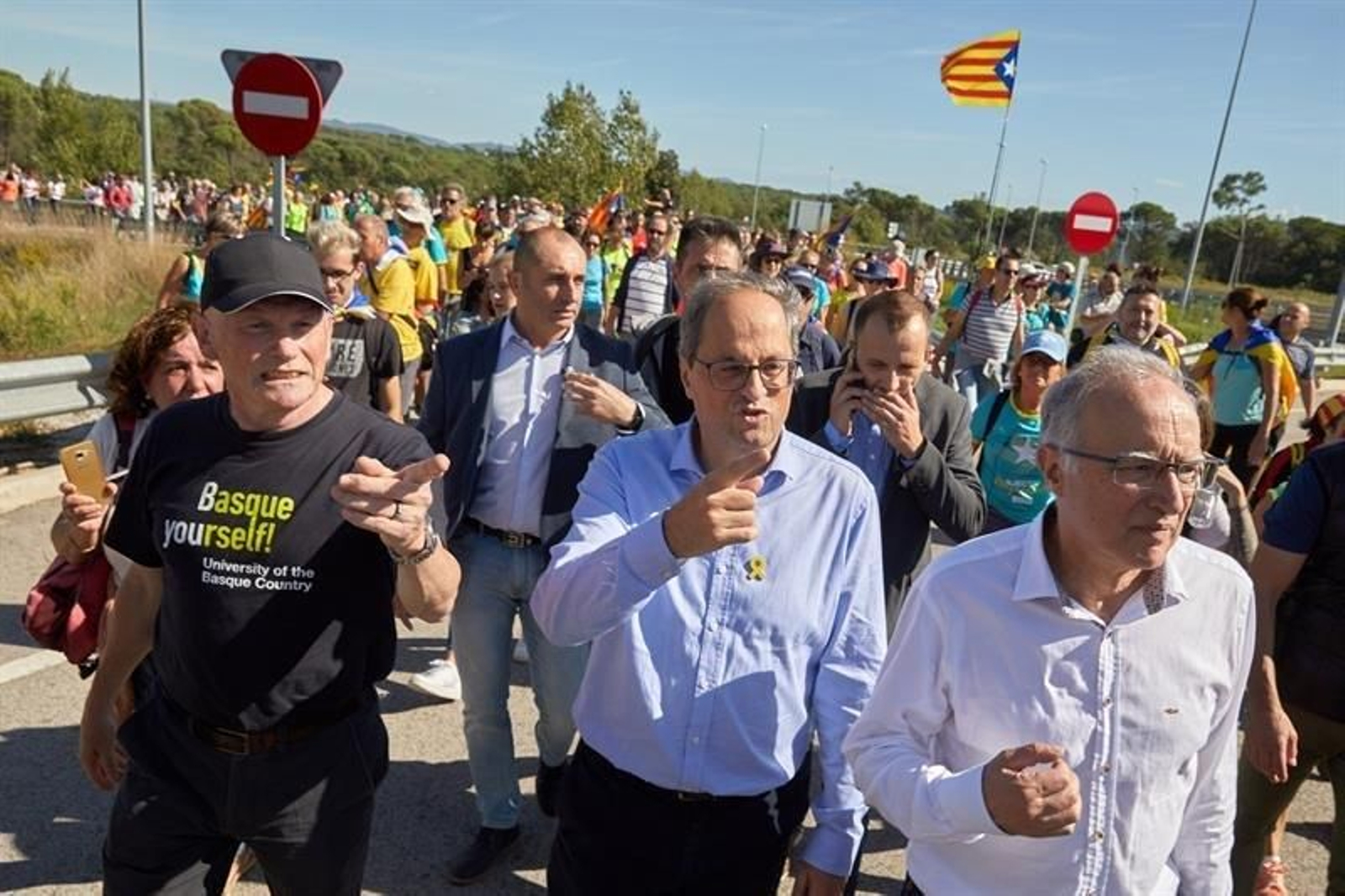 Quim Torra y Juan José Ibarretxe con los independentistas en una de las ’’Marchas por la libertad’’