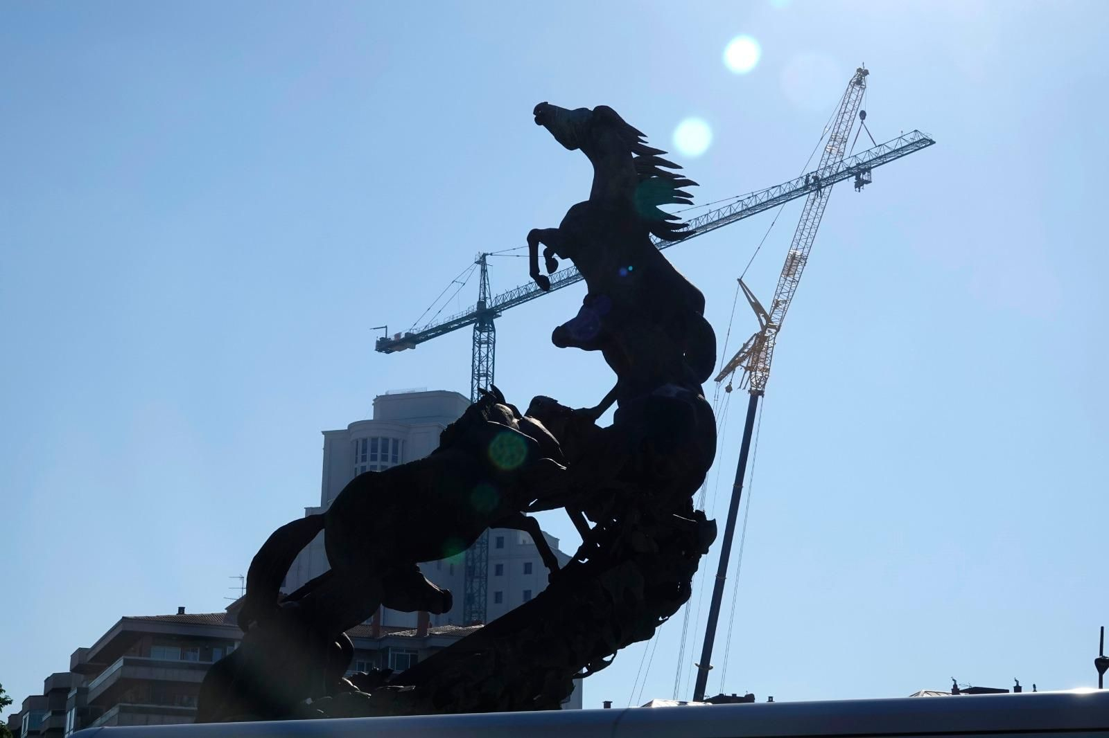 Desmontan la grúa de la Ciudad de la Justicia de Vigo _ Vicente Alonso 05