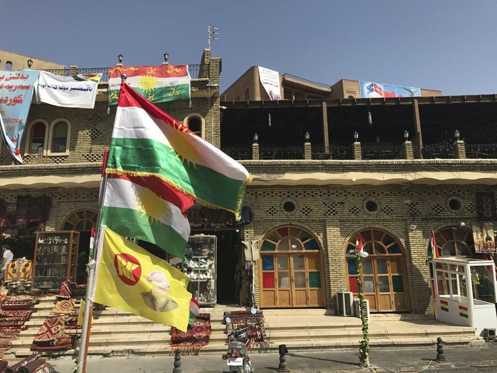 Los ciudadanos de Erbil se preparan para el referéndum de independencia, que se celebra mañana.