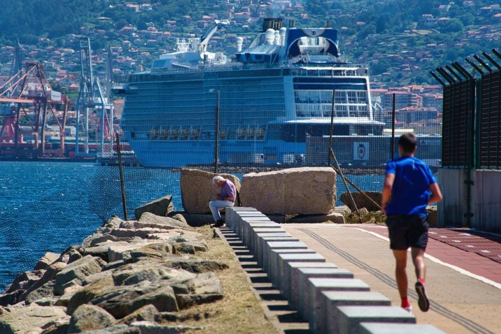 El “Anthem of the Seas”, el pasado día 31 tras atracar en una escala no prevista.