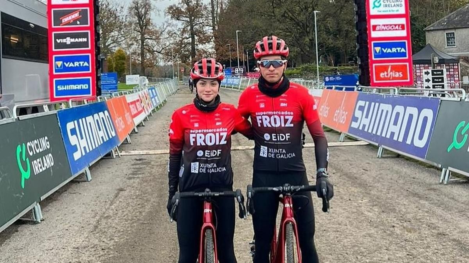 Aroa Otero y Miguel Rodríguez posan antes de competir en Dublín.