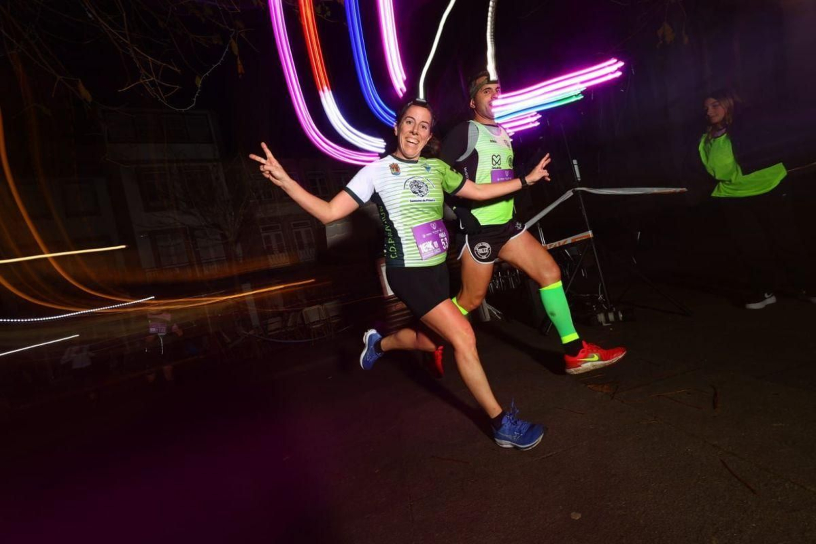 Un total de 450 deportistas cruzaron la meta en alguna de las dos distancias de la prueba entre Valença y Tui.