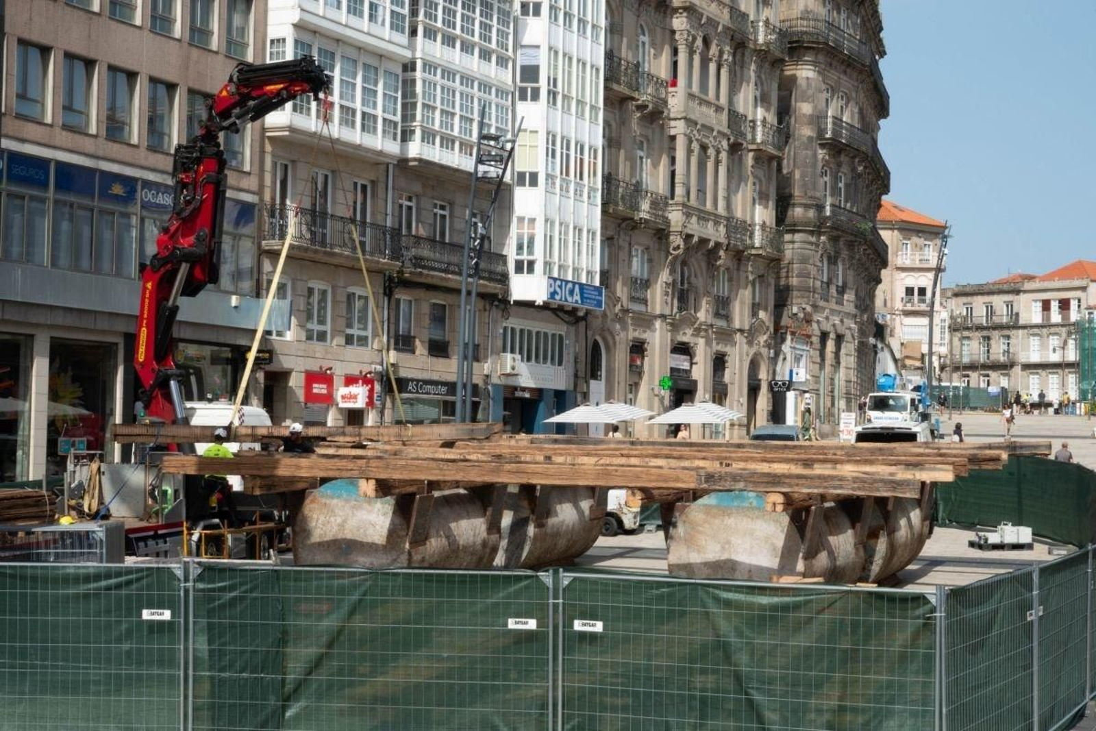 La estructura principal de la batea ya se perfila.