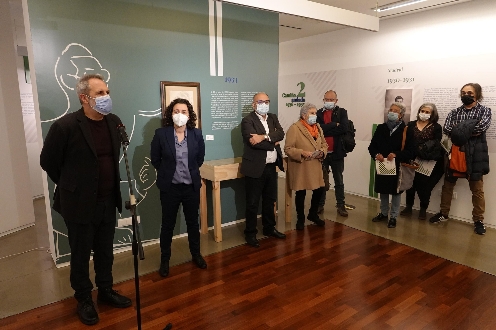 Presentación en la Pinacoteca de "Nos vieiros da arte galega", sobre a colección municipal de Francisco Fernández del Riego.