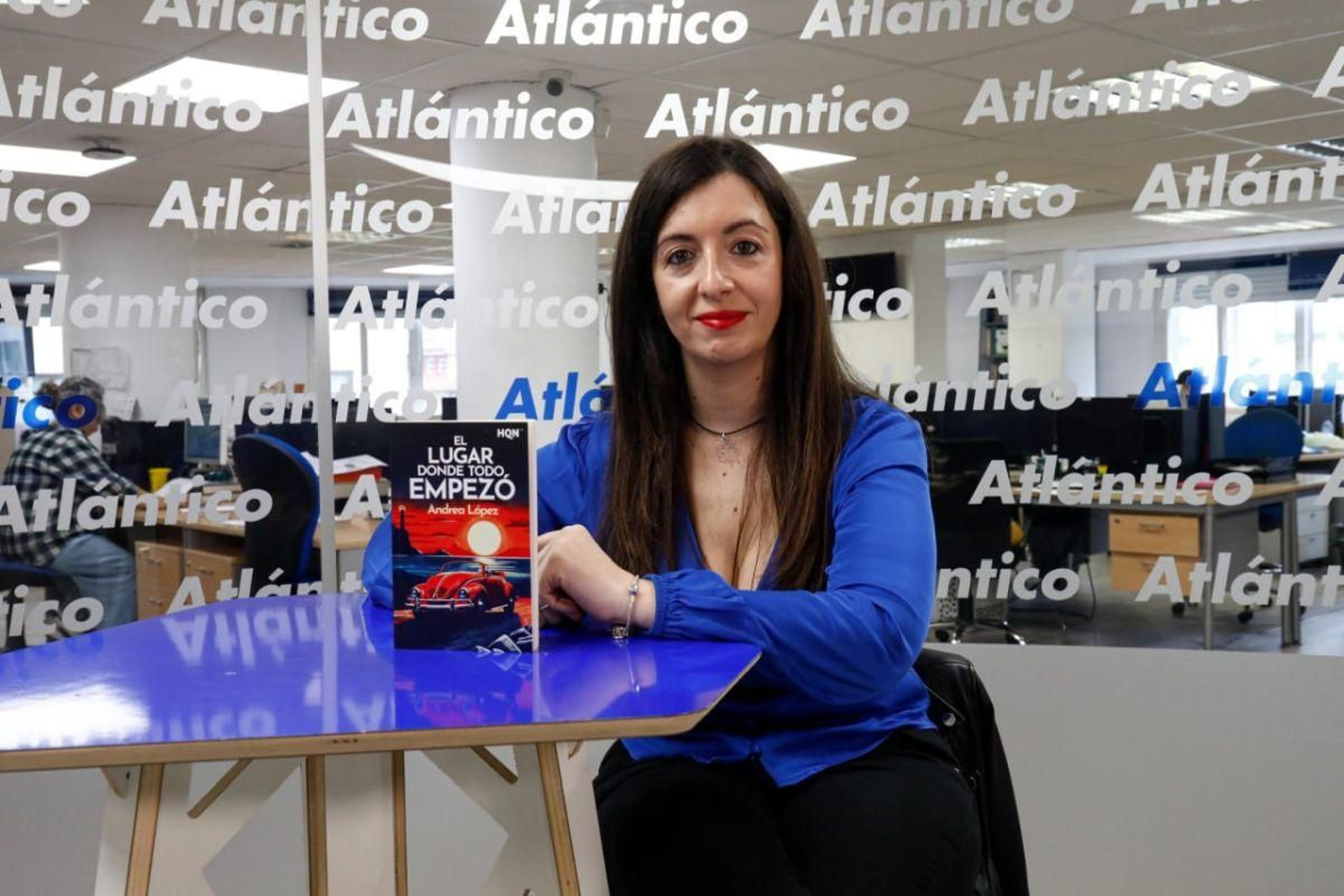 Andrea López, en el set de Atlántico TV.