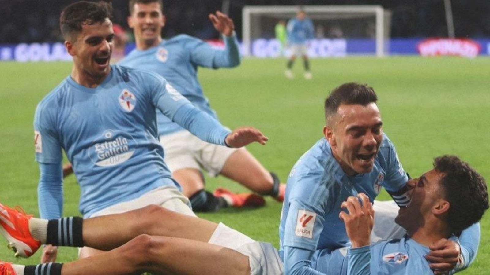 Damián, Carlos Domínguez, Iago Aspas y Hugo Álvarez celebran el gol del ourensano ante el Athletic.