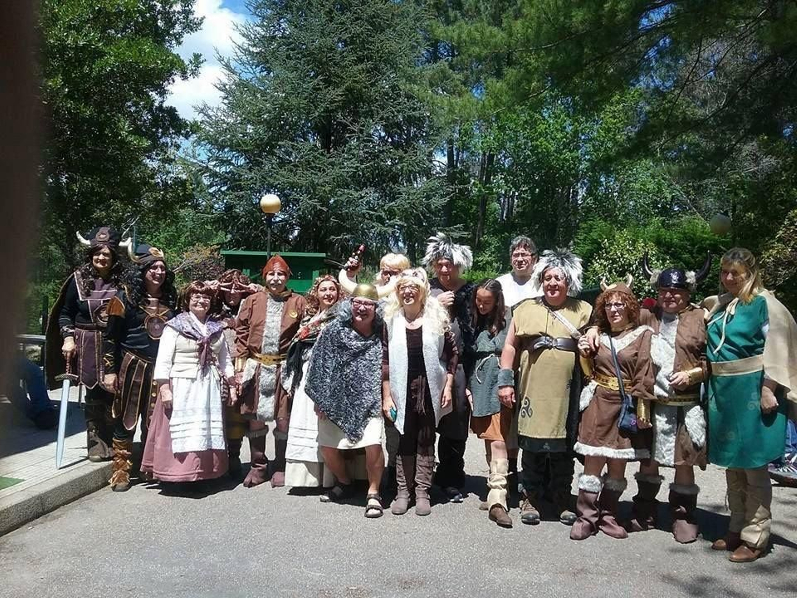 Los campistas más atrevidos se lo pasaron en grande vestidos con atuendos celtas.