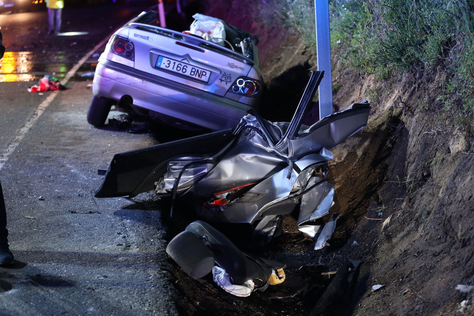 Tres muertos en un accidente de tráfico en Caldas de Reis // Alberte