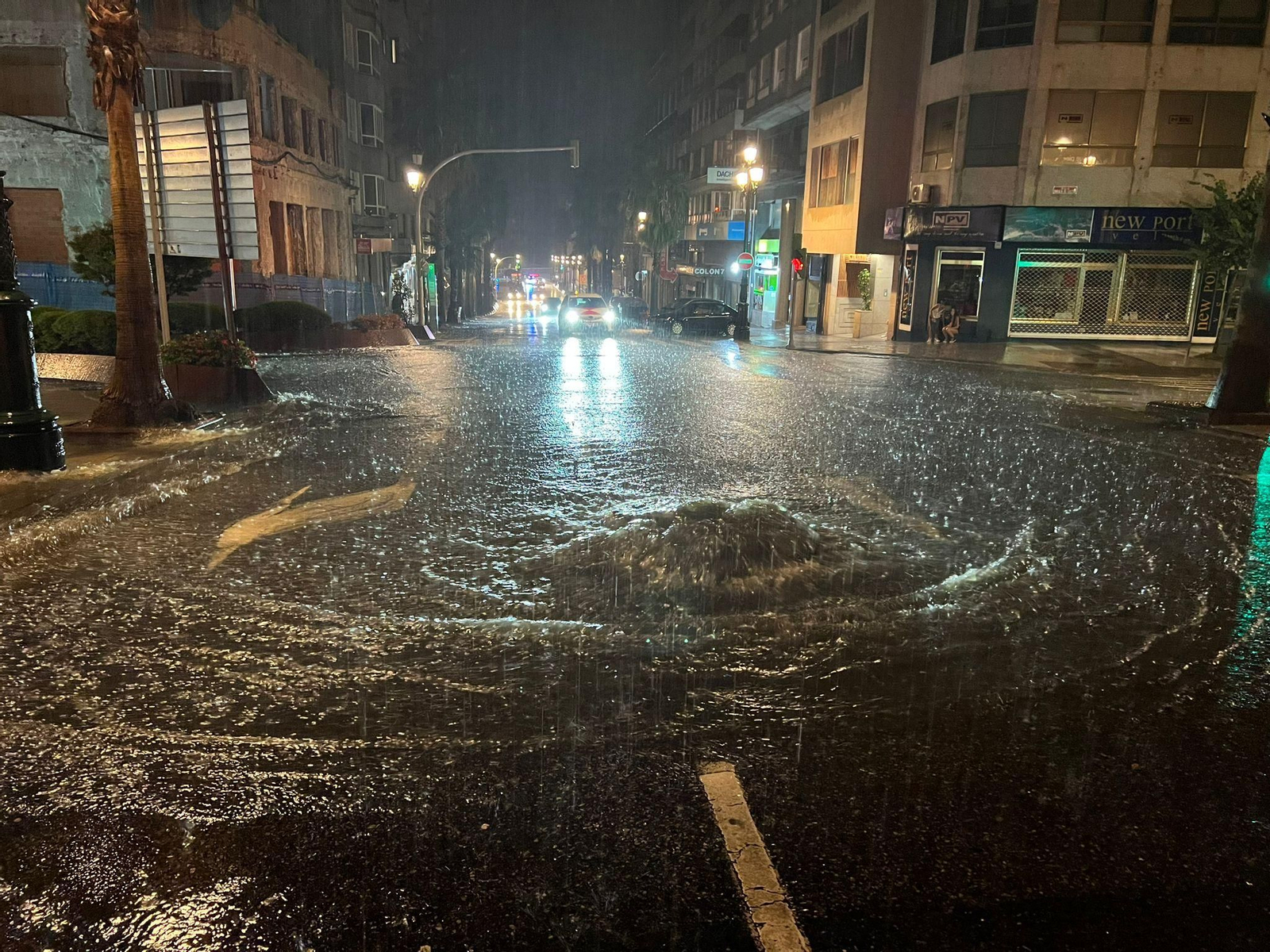 Inundaciones por la fuerte tormenta en Vigo. // Alberte