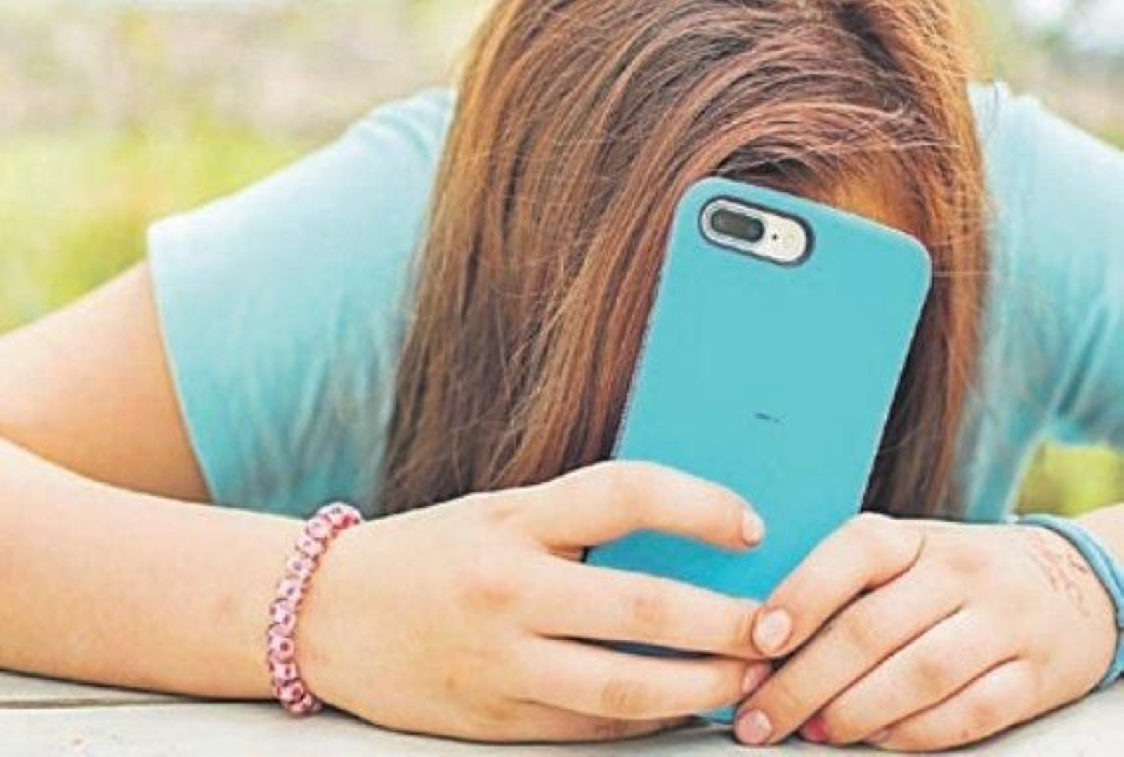 Europa busca soluciones para proteger a los más jóvenes del acceso a contenido inadecuado para esas edades