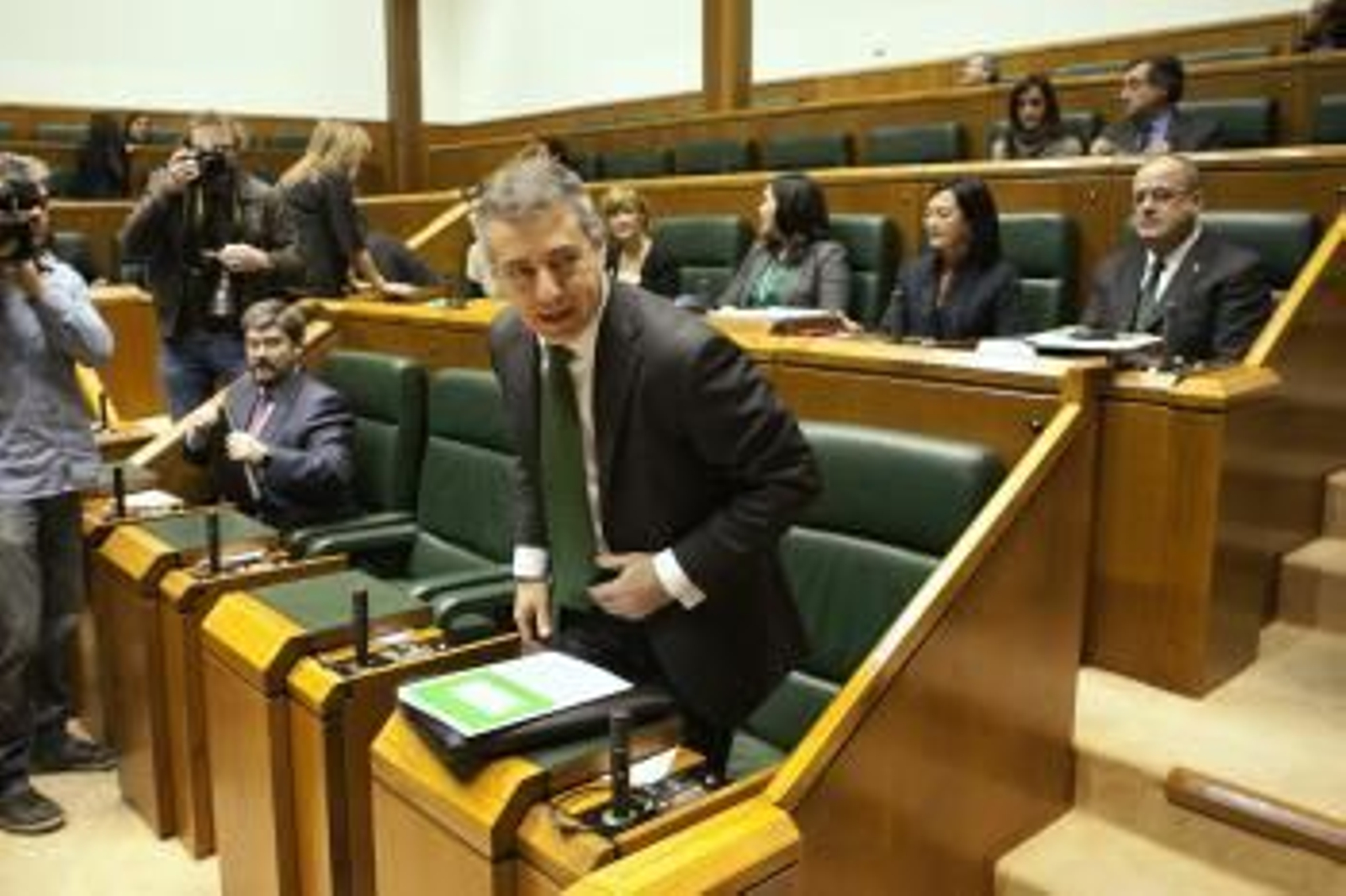 El lehendakari, Iñigo Urkullu, al comienzo del pleno del Parlamento Vasco