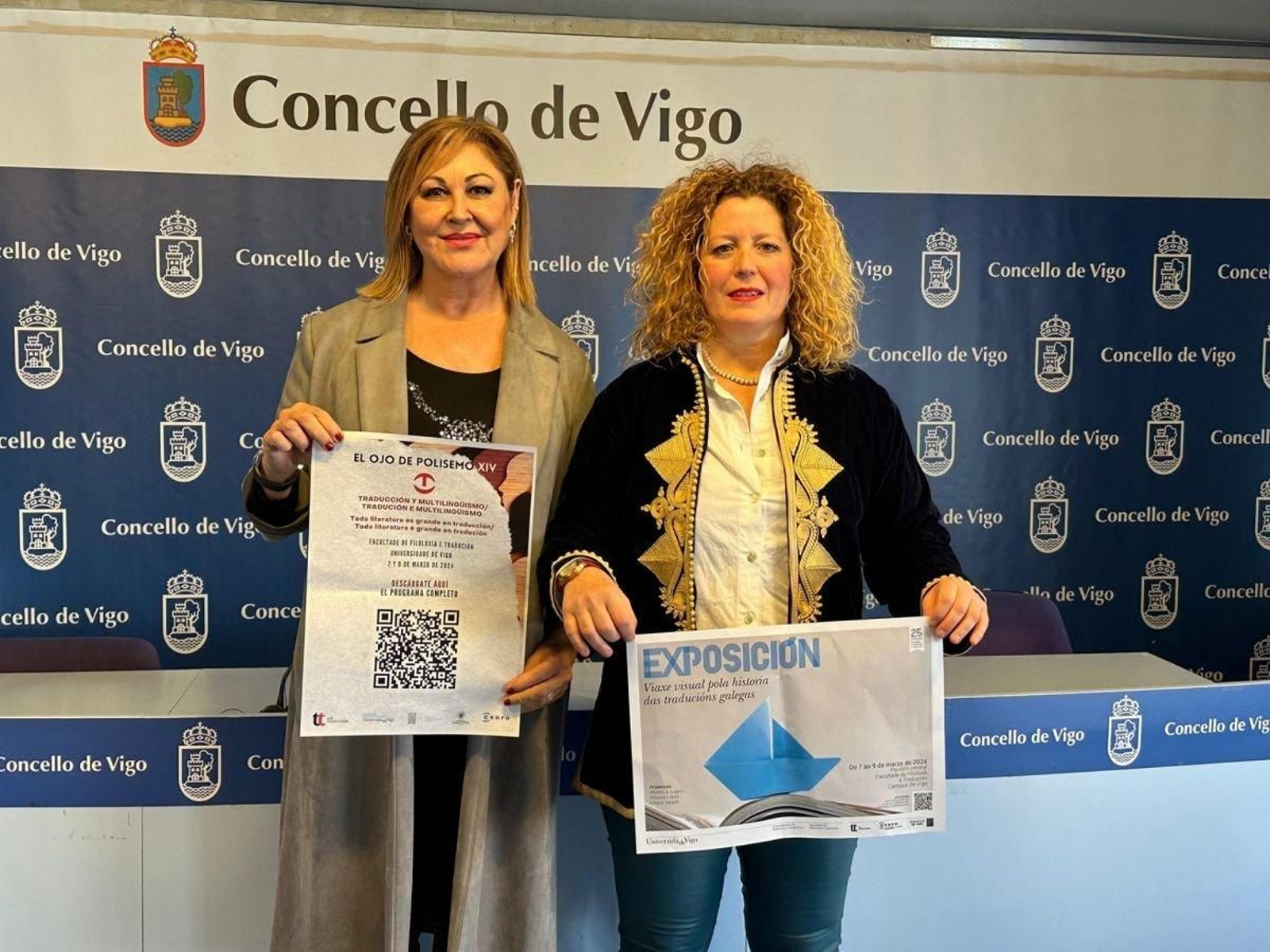 La concejala Yolanda Aguiar, con la profesora Liliana Valado.