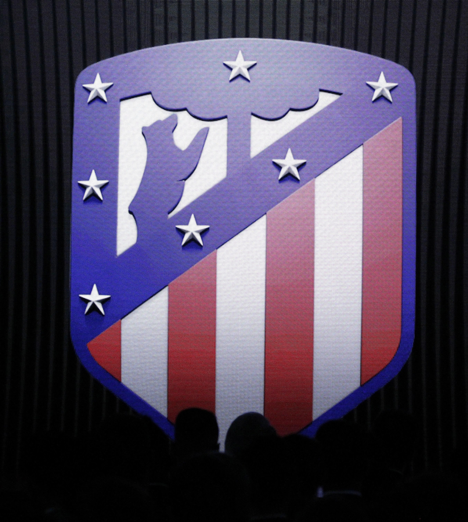 El club madrileño ha cambiado el diseño de su escudo.
