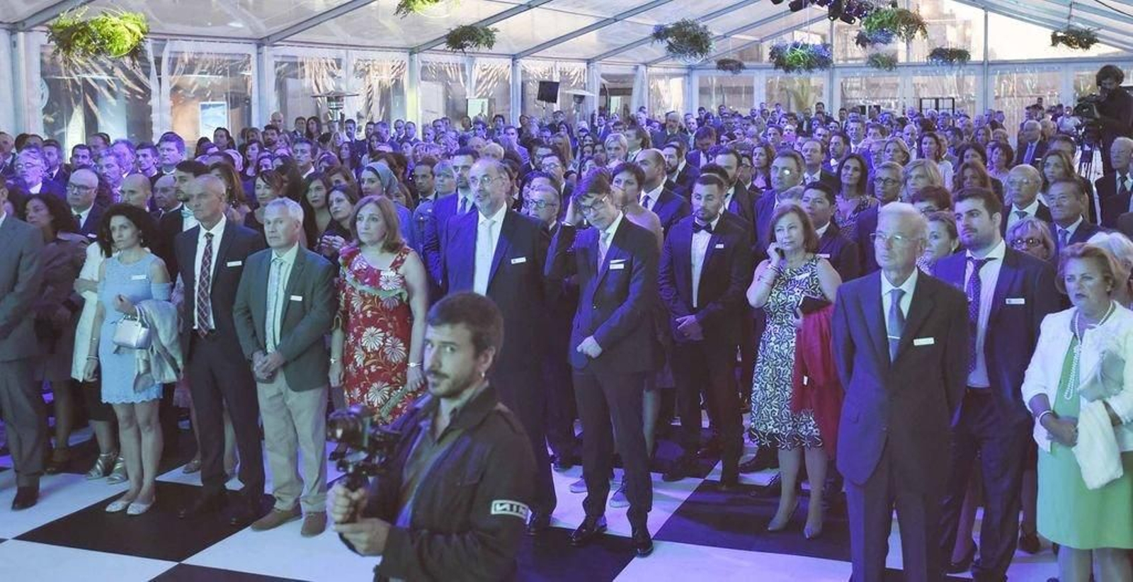 Los trabajadores asistentes al acto.