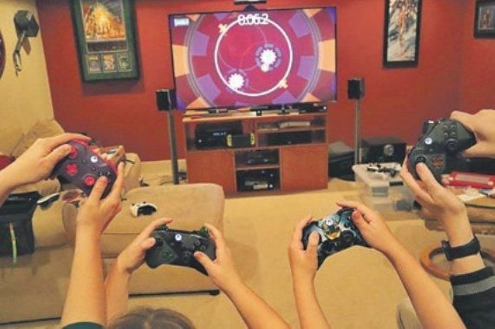 Numerosos títulos ofrecen partidas multijugador sin necesidad de recursos online.