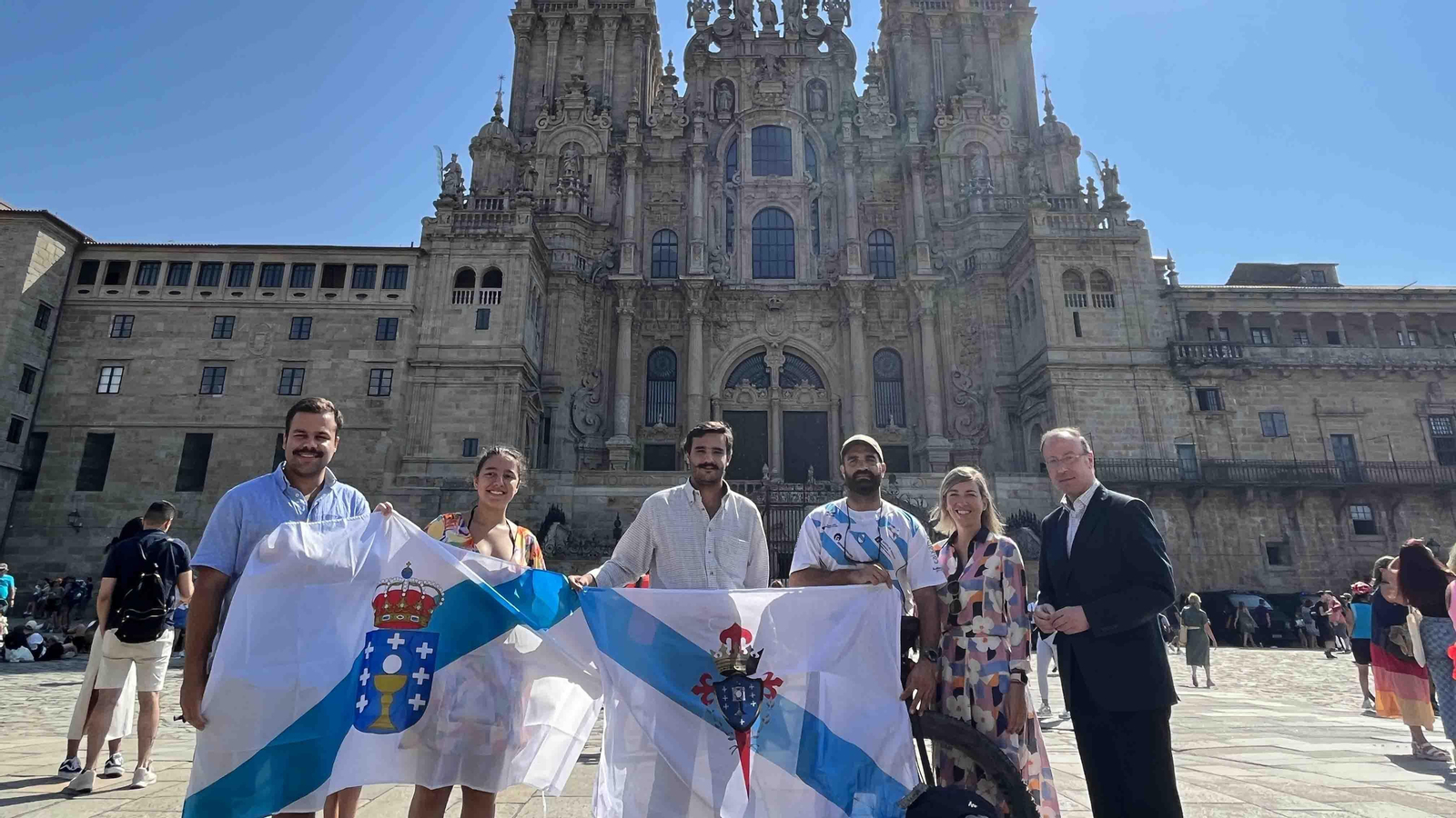 Emigración recibió al vocal del Centro Gallego de Lisboa tras finalizar el Camino de Santiago Portugués en monociclo