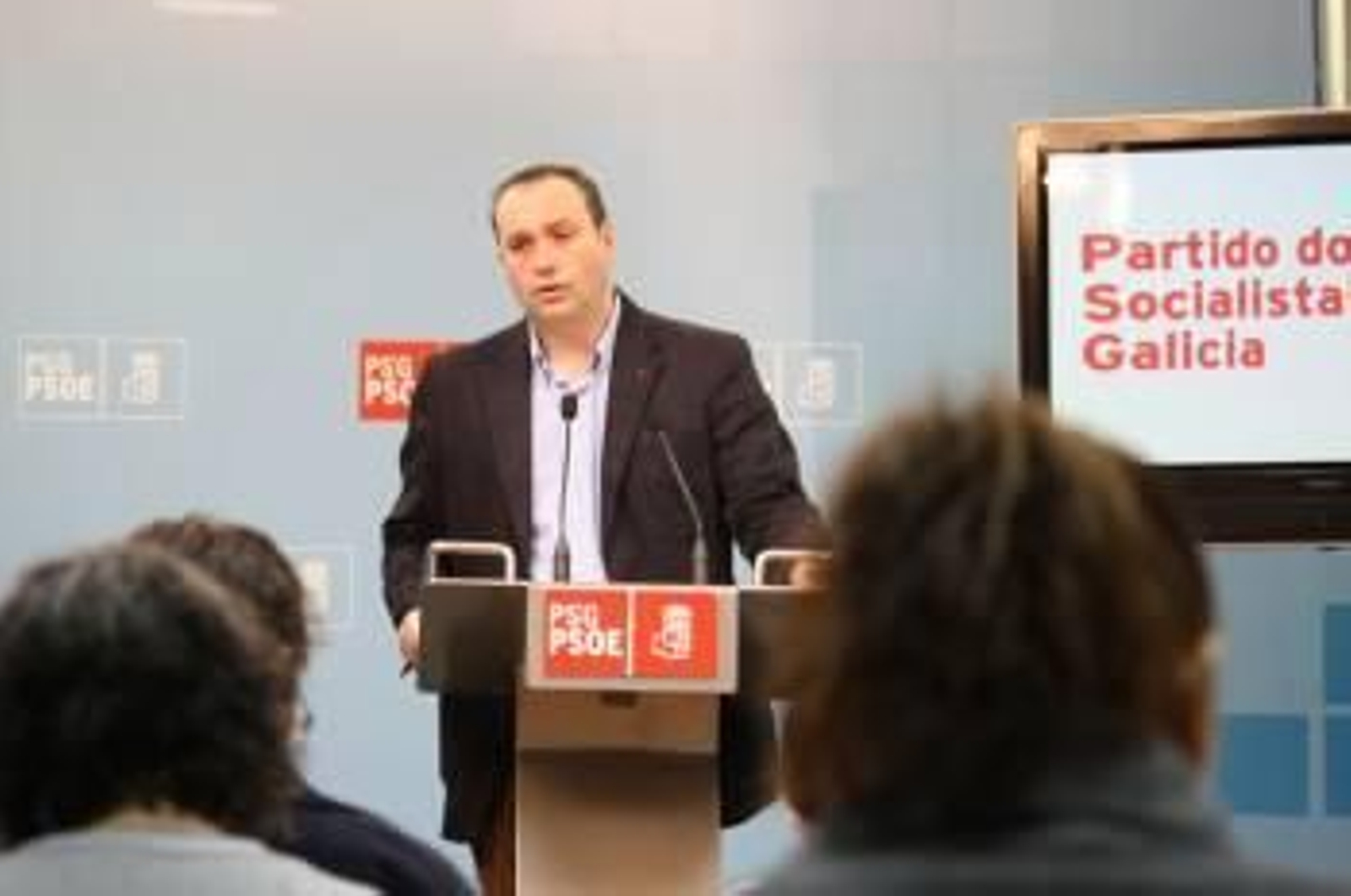Pablo García, secretario de Organización de los socialistas gallegos, en la rueda de prensa. (Foto: )