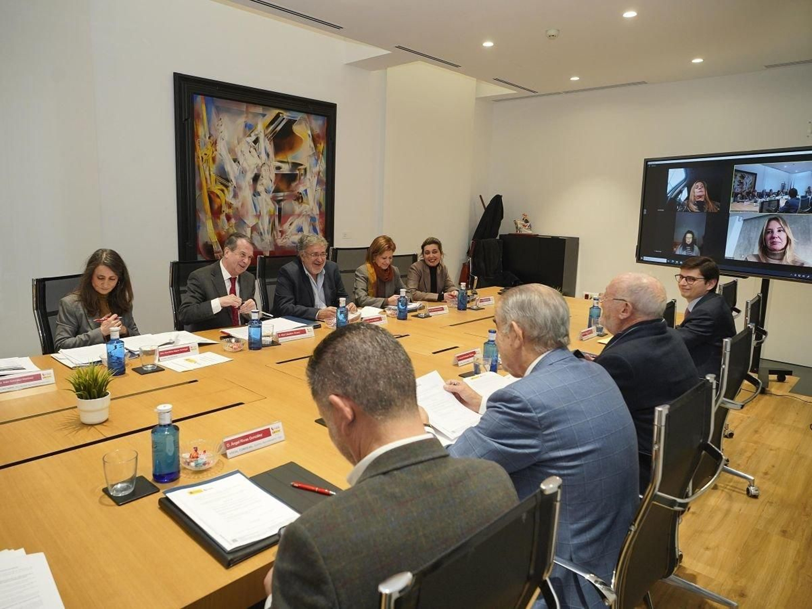 El pleno de Zona Franca, ayer reunido en su sede de Areal.