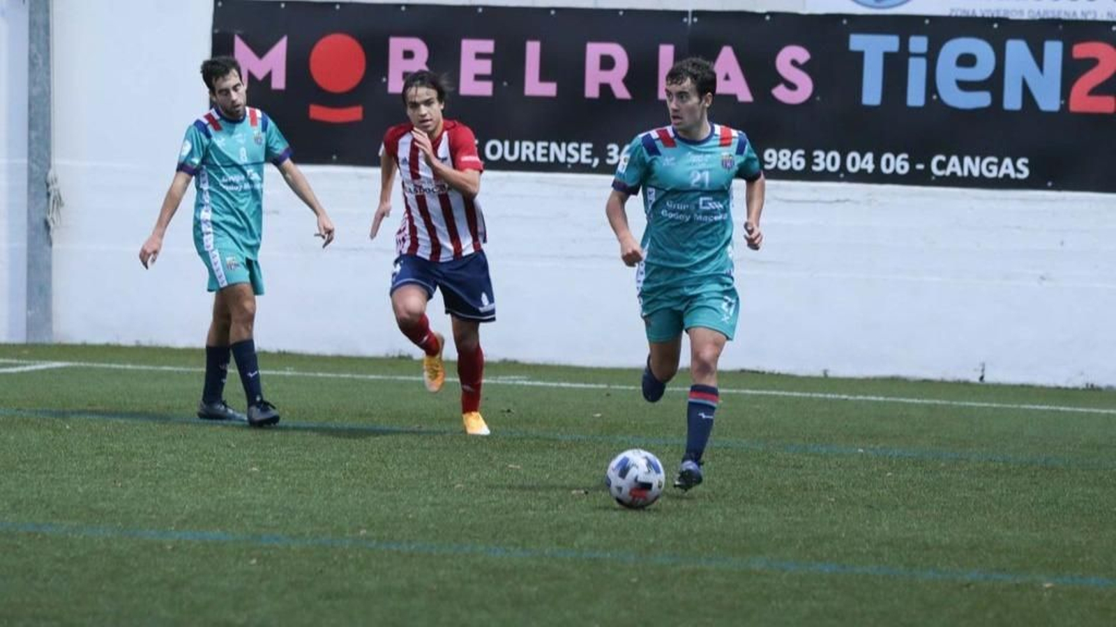 El Pontellas sumó su primer punto en Cangas la semana pasada pero sigue sin conocer la victoria.