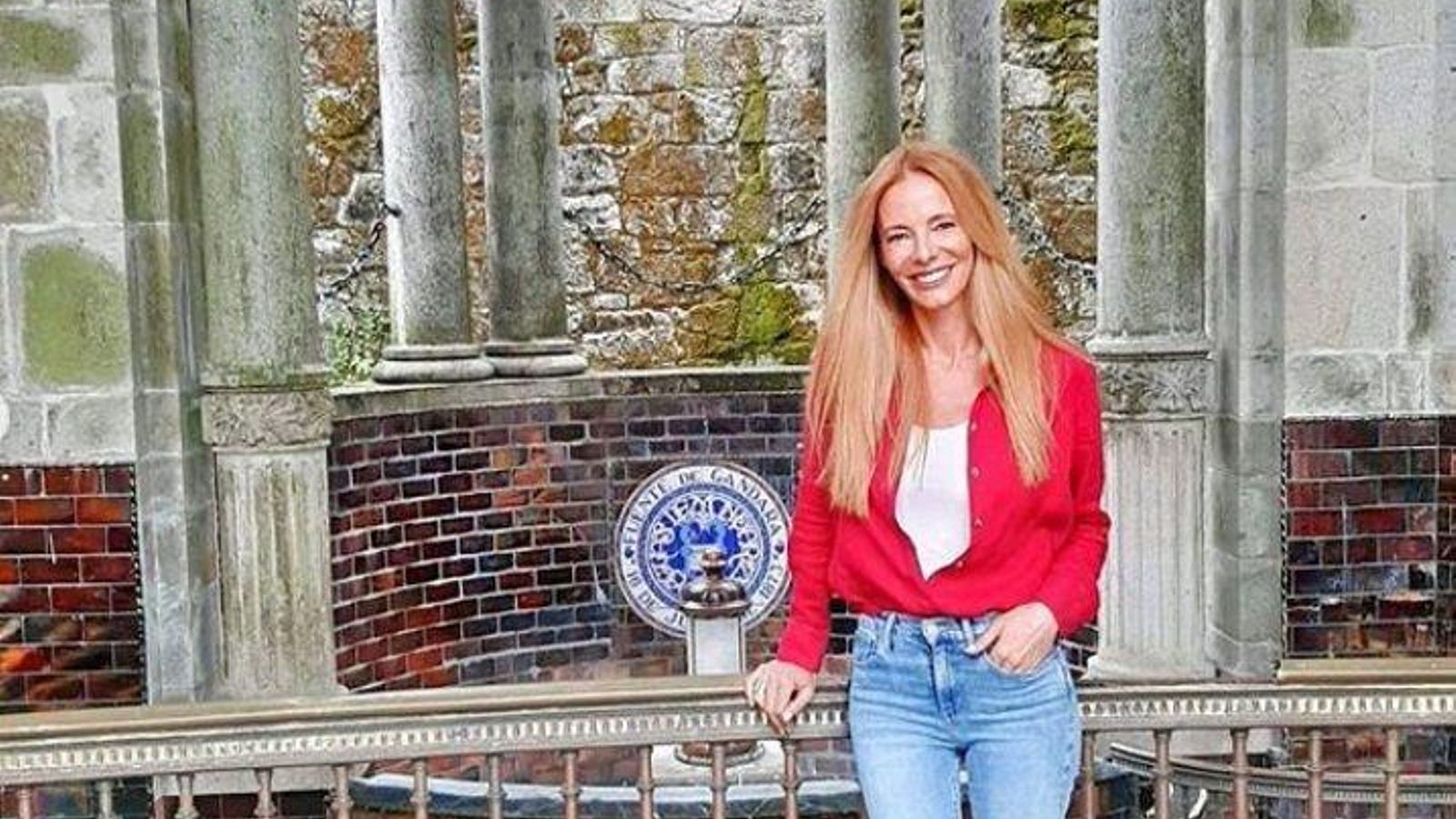 La presentadora de televisión Paula Vázquez en la villa de Mondariz.