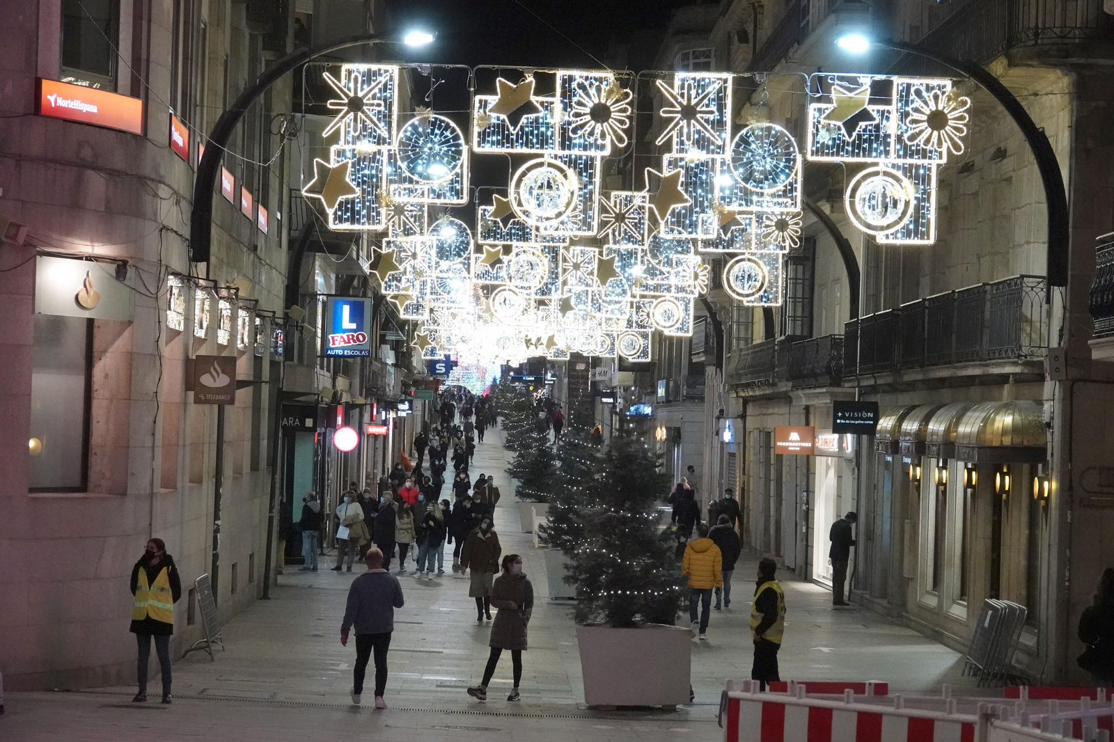 Encendido de las luces de la Navidad en Vigo // Vicente