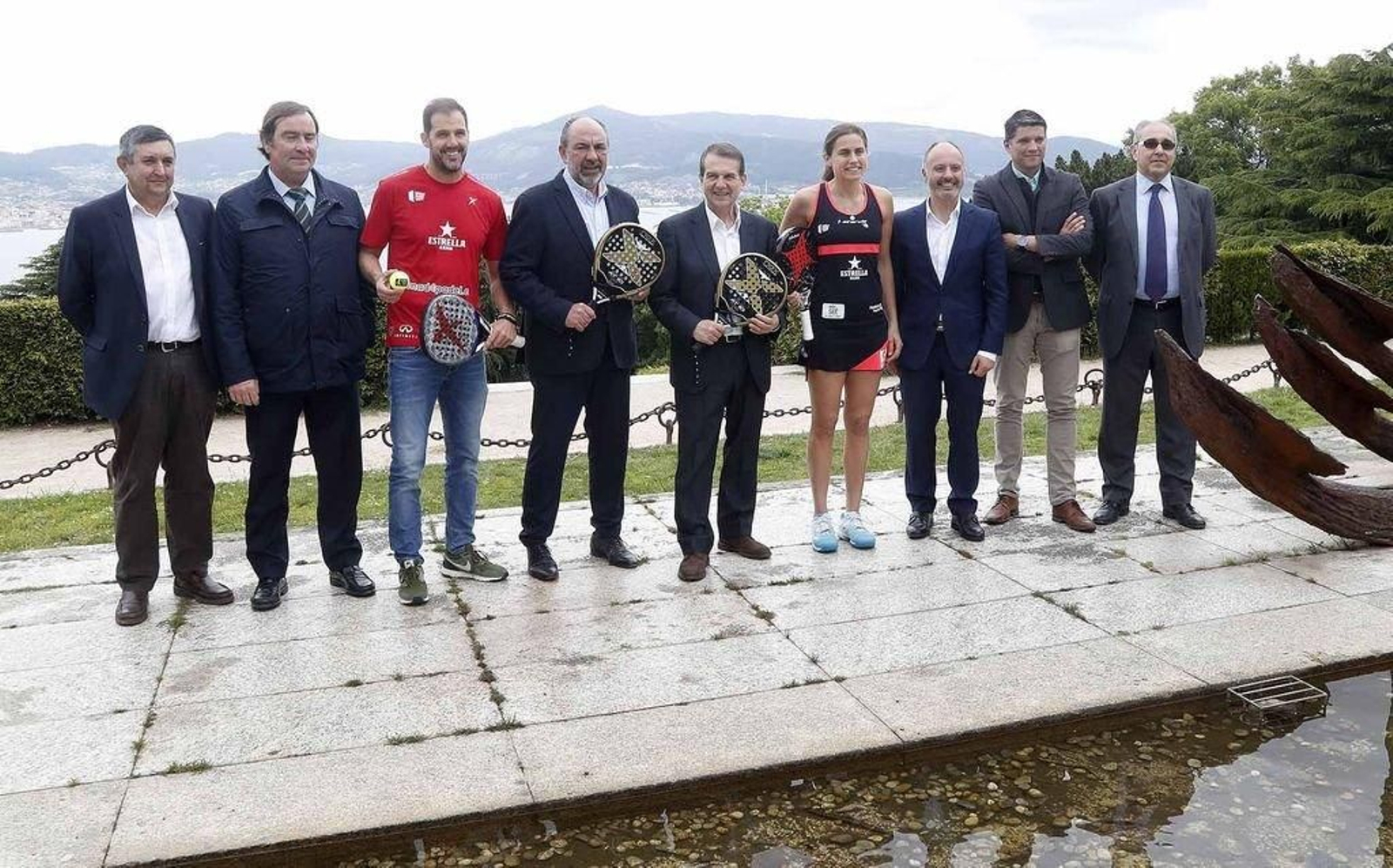 En la foto, la presentación celebrada ayer en O Castro con la presencia del alcalde Abel Caballero y los jugadores Juan Martín Díaz y Cecilia Retier.