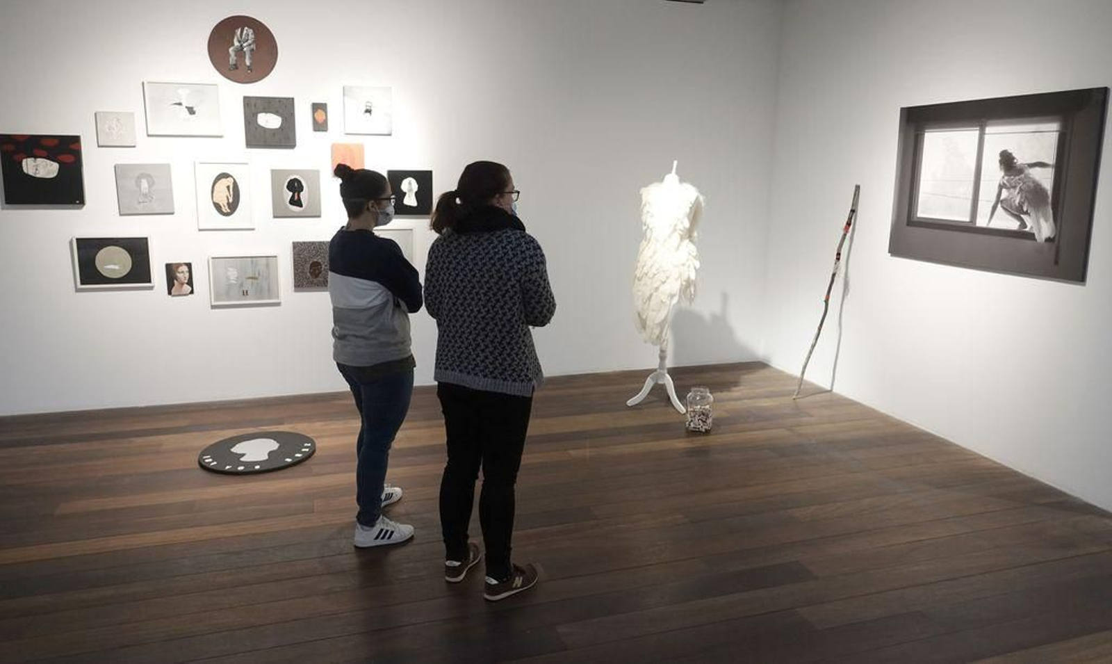 A mostra “Identidades Latentes” exponse no Museo do Mar ata o 6 de decembro.