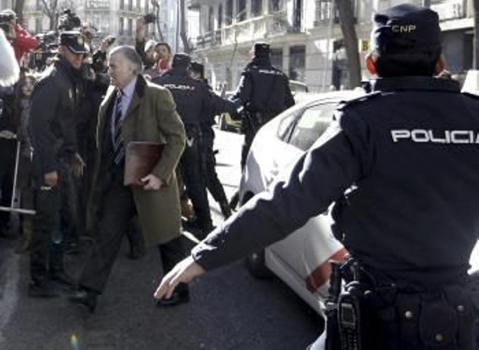 El exsenador y extesorero del PP Luis Bárcenas, a su llegada esta mañana a la sede de la Fiscalía Anticorrupción