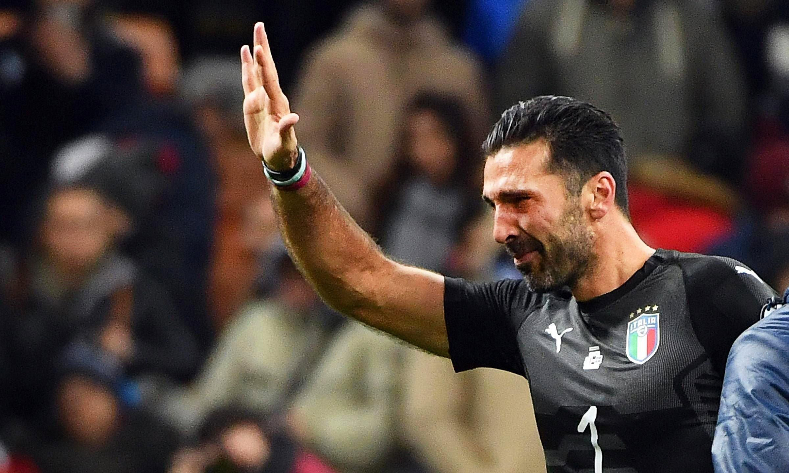 Buffon, De Rossi y Barzagli anunciaron sus retiradas de la selección italiana al terminar el partido.