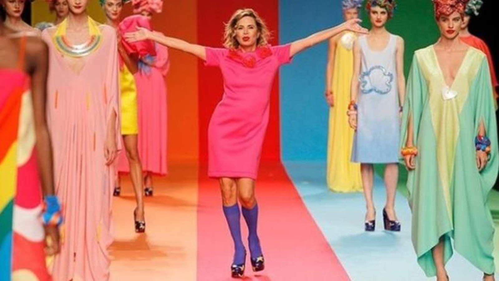 Ágatha Ruíz de la Prada en su desfile en Madrid.